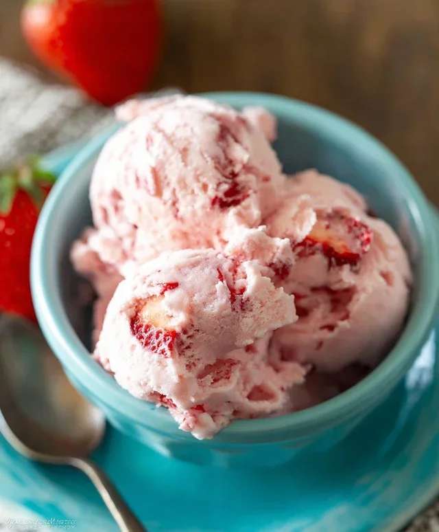 Homemade Strawberry Ice Cream